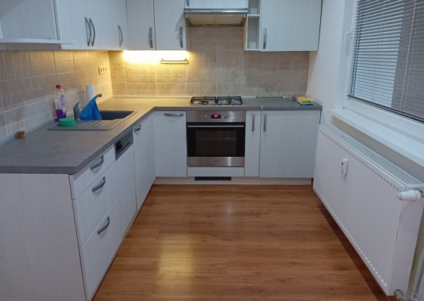 Na predaj veľmi pekný prerobený 3 izb.byt s balkónom kúsok od Zvolena