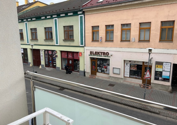 Prenajmem zariadený 3i byt v meste - dlhodobe